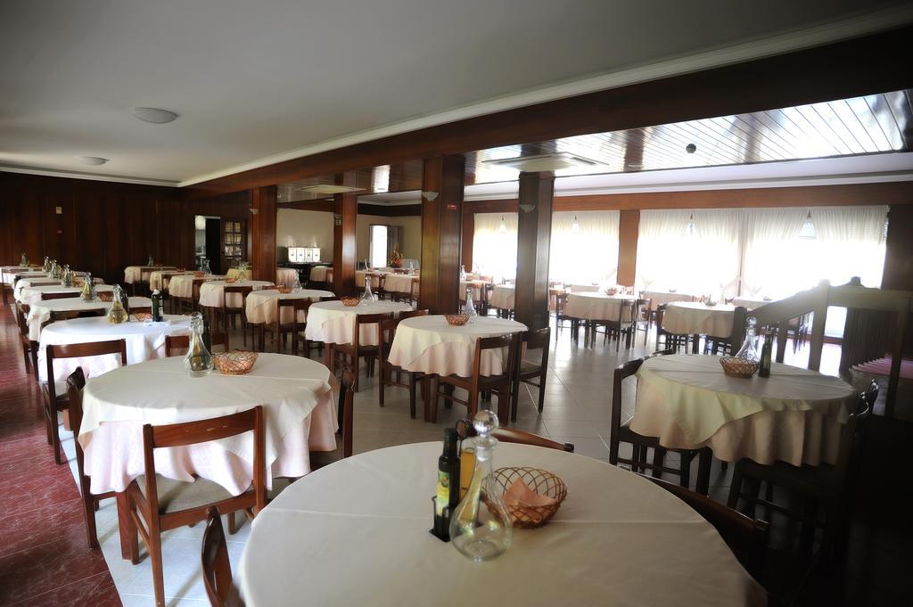 Hotel Colmeia Monte Real Exterior foto