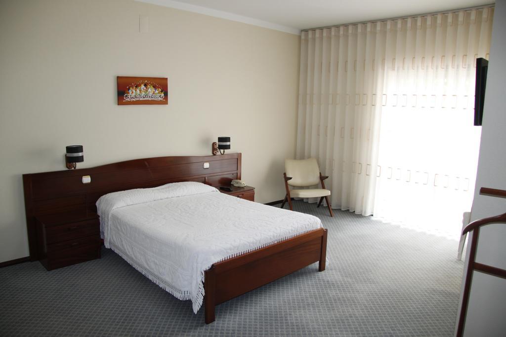 Hotel Colmeia Monte Real Quarto foto