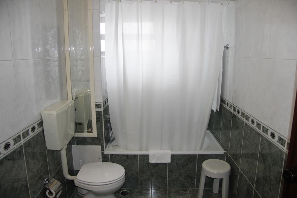 Hotel Colmeia Monte Real Quarto foto
