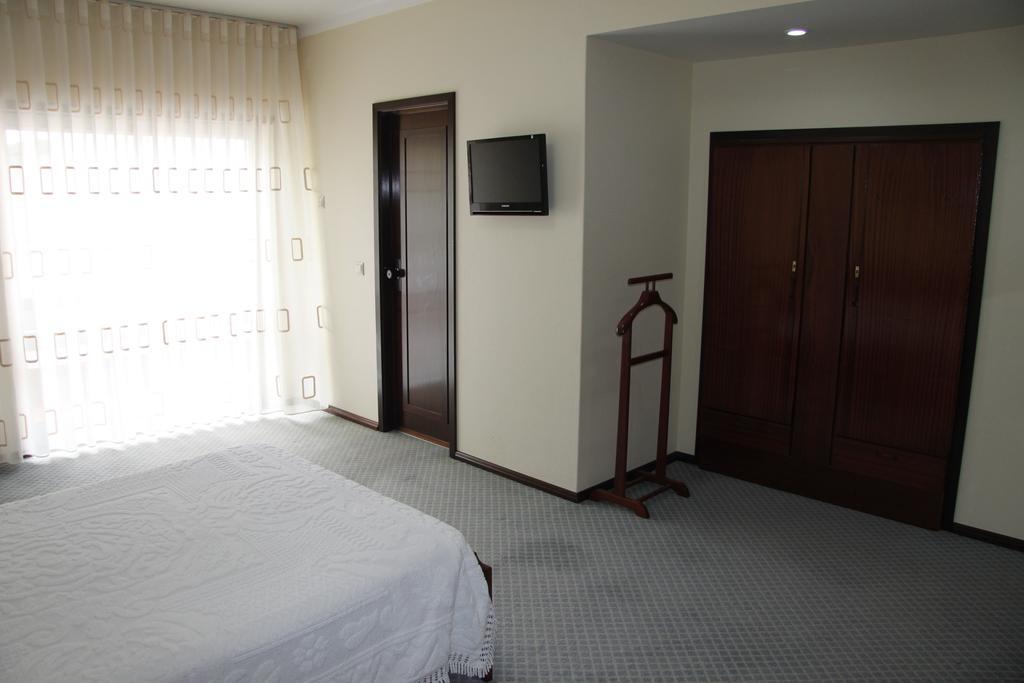 Hotel Colmeia Monte Real Quarto foto